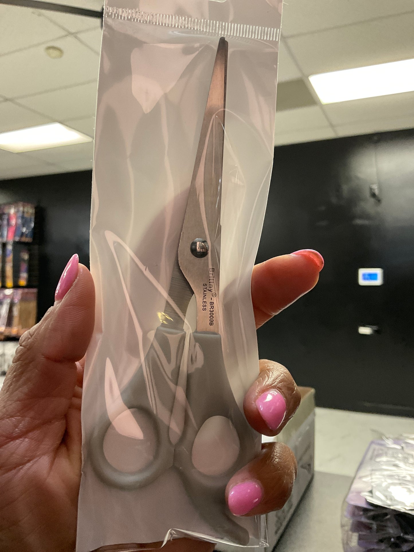 Grey Scissor