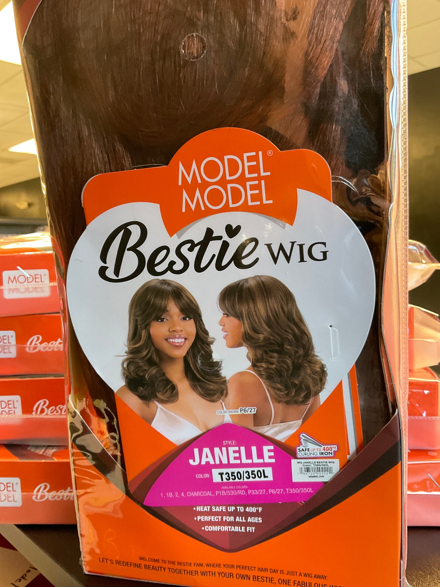 Model Model Bestie Wig