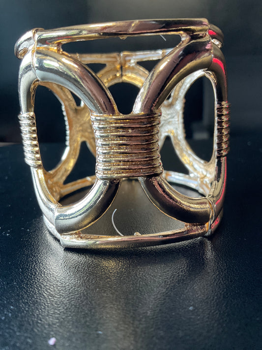 Gold Large Link Bracelet